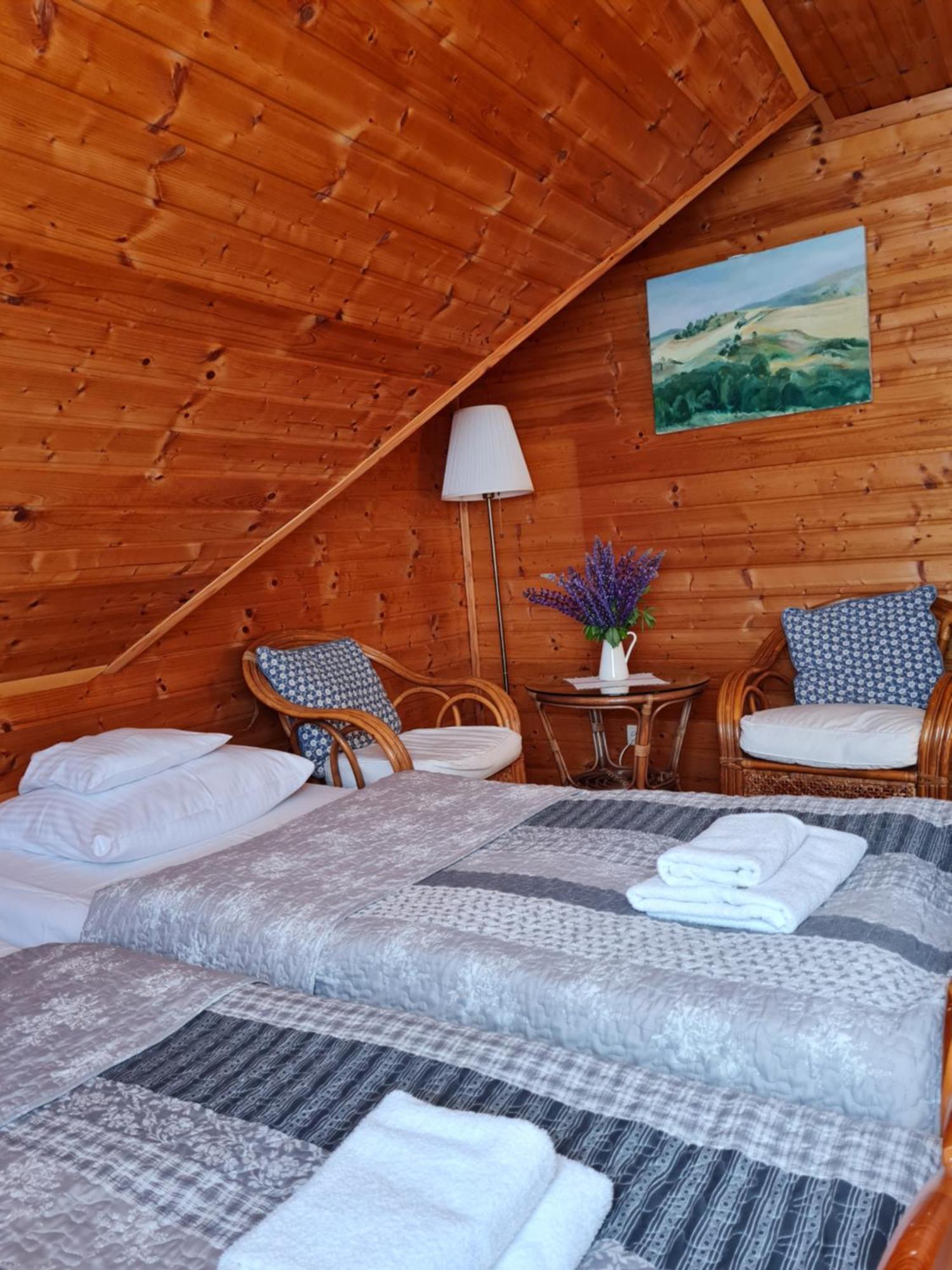 Wilcza Jama - Domki Z Bali Lutowiska Quarto foto